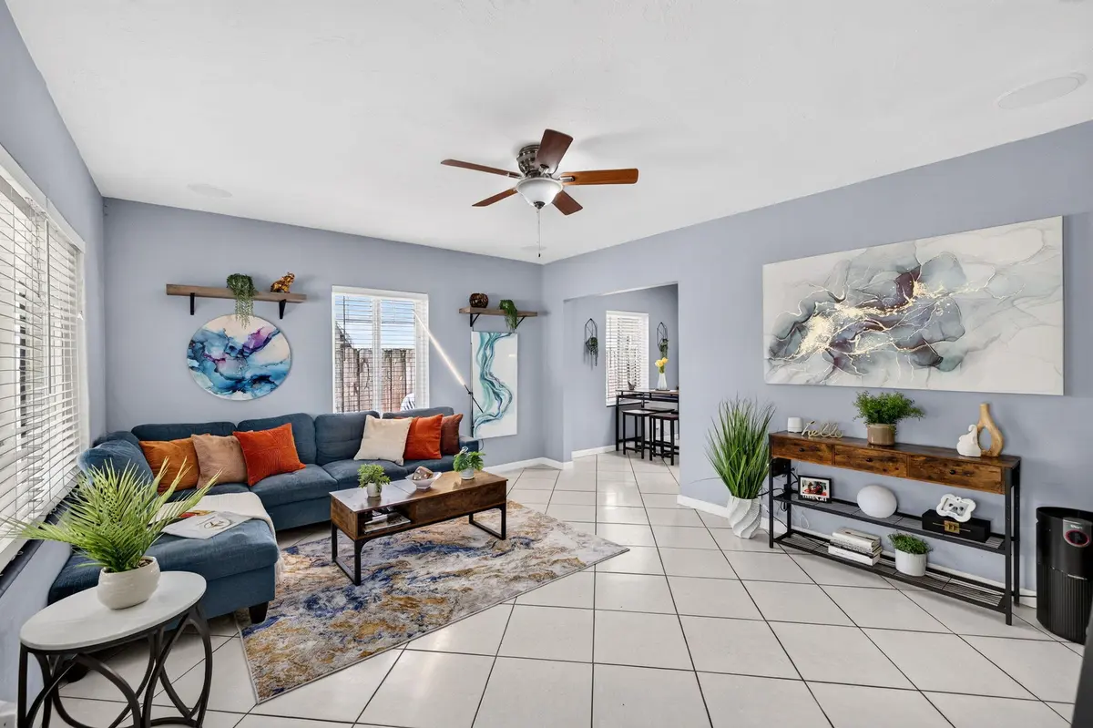2 Main House Living at 1140 NE 17TH Avenue, Fort Lauderdale