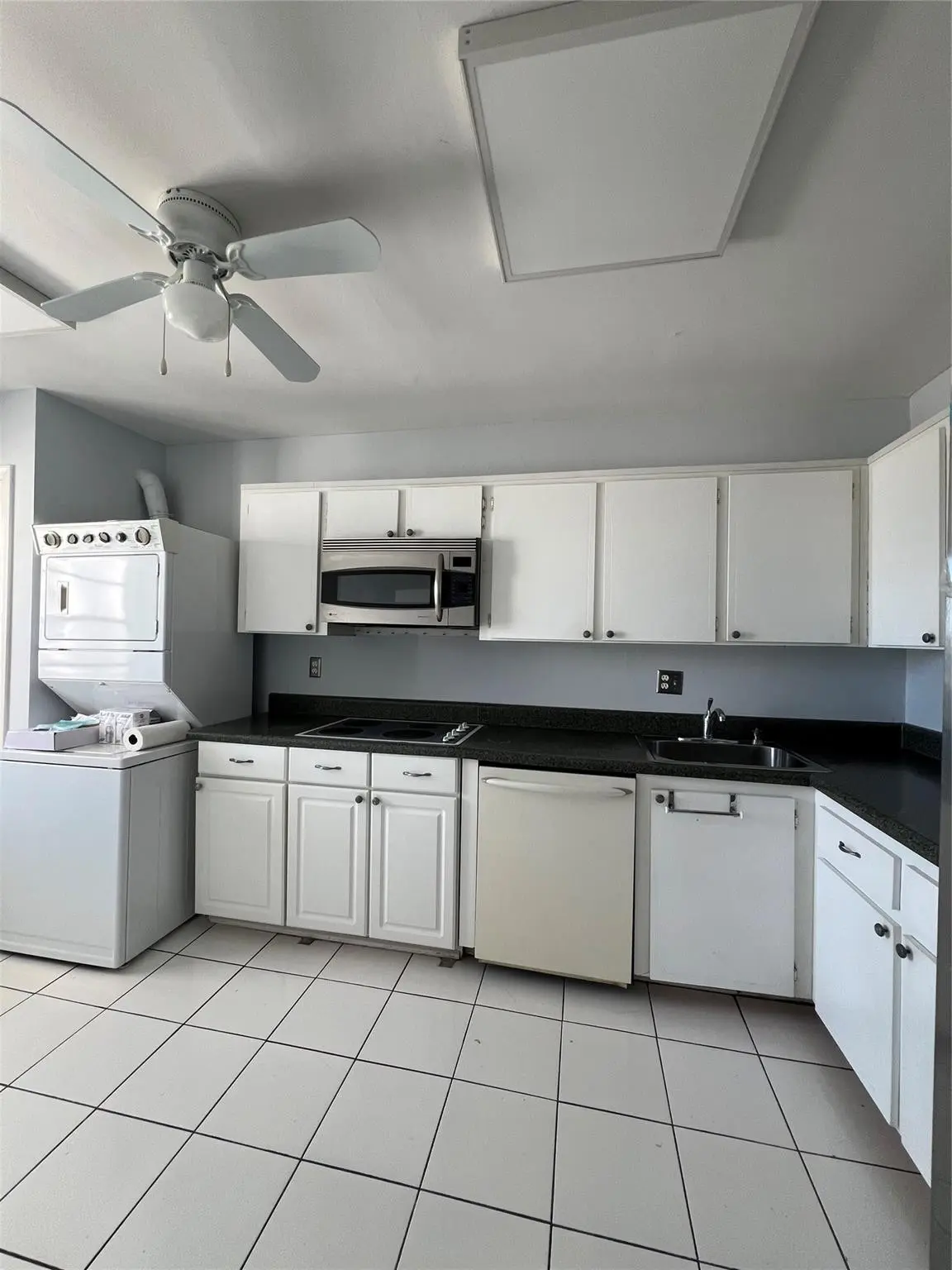Photo 4 at 3100 NE 48th Street 805, Fort Lauderdale