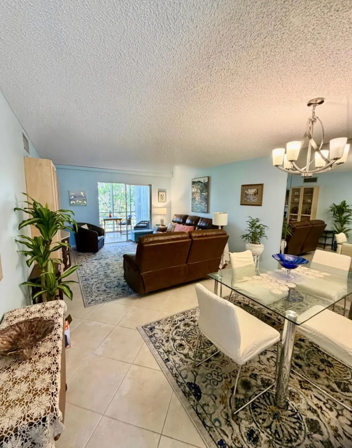 Living and Dining at 300 NE 26TH Avenue 2010, Boynton Beach