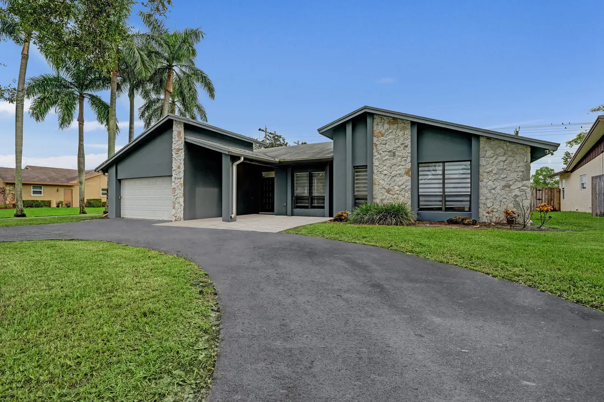 DSC01406 at 11700 S ISLAND Road, Cooper City
