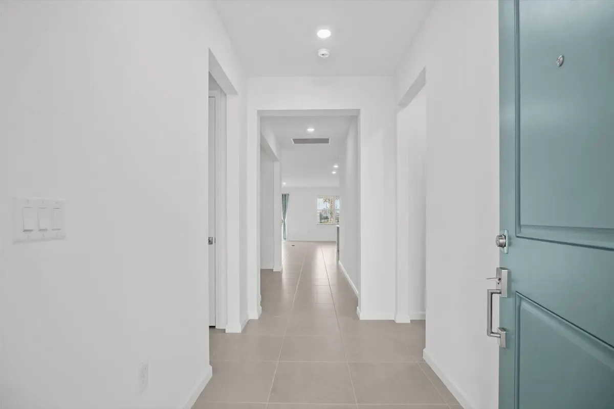 Entry at 1156 HAVEN Circle, Vero Beach