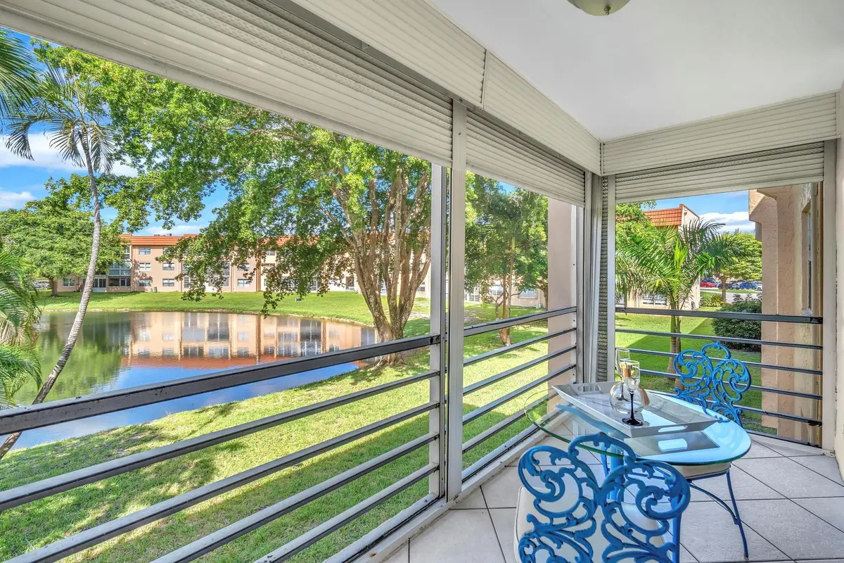 Photo 4 at 9301 Sunrise Lakes Boulevard 207, Sunrise