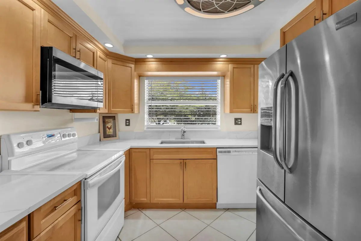 Photo 6 at 9301 Sunrise Lakes Boulevard 207, Sunrise