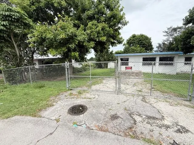 IMG_9128 at 1421 NW Avenue D, Belle Glade