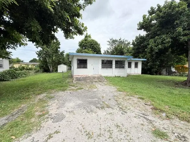 IMG_9120 at 1421 NW Avenue D, Belle Glade