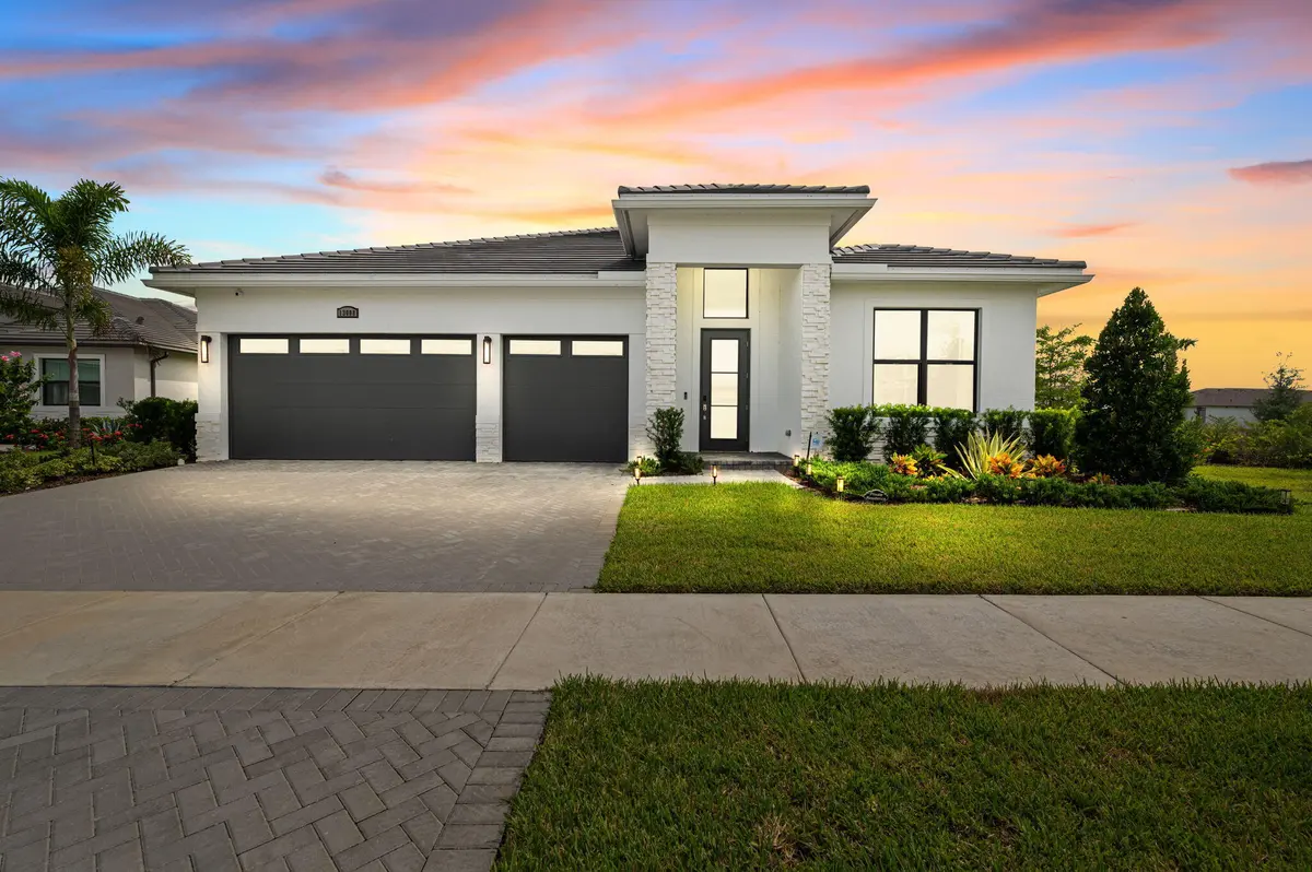 3-web-or-mls-13008 Shinnecock Dr - 3 at 13008 SW Shinnecock Drive, Port St. Lucie