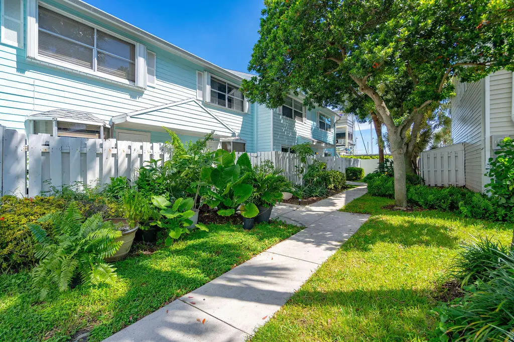 DSC02030 at 2803 NE 15TH Street 2803, Pompano Beach