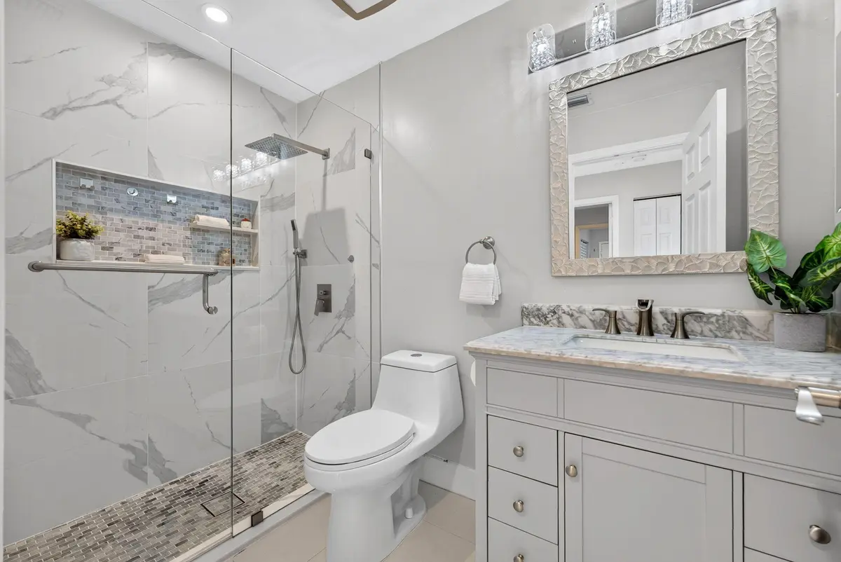 Guest Bathroom at 20564 SW 5TH Street, Pembroke Pines