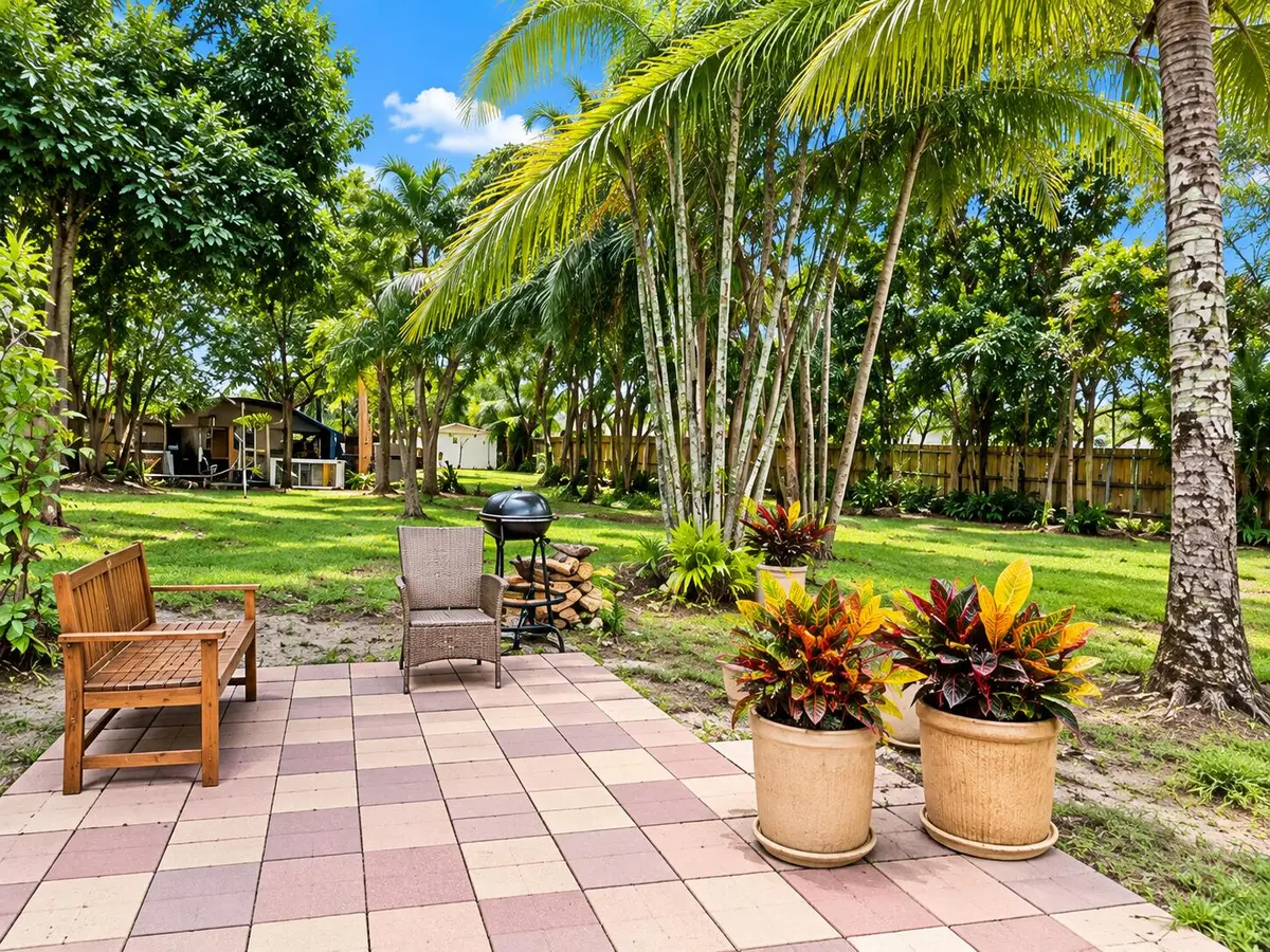 yard at 151 TEMPLE Drive, Loxahatchee Groves