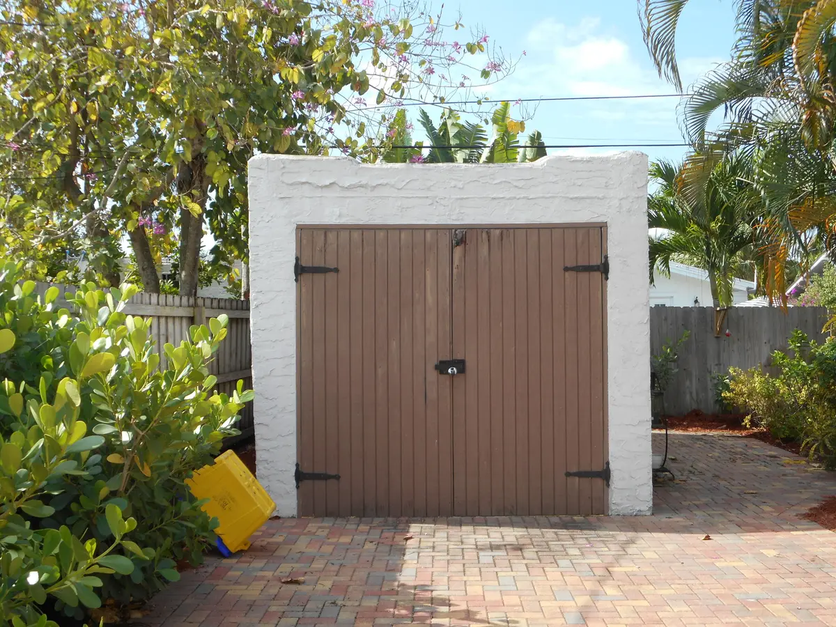 DSCN4561 at 832 BISCAYNE Drive, West Palm Beach