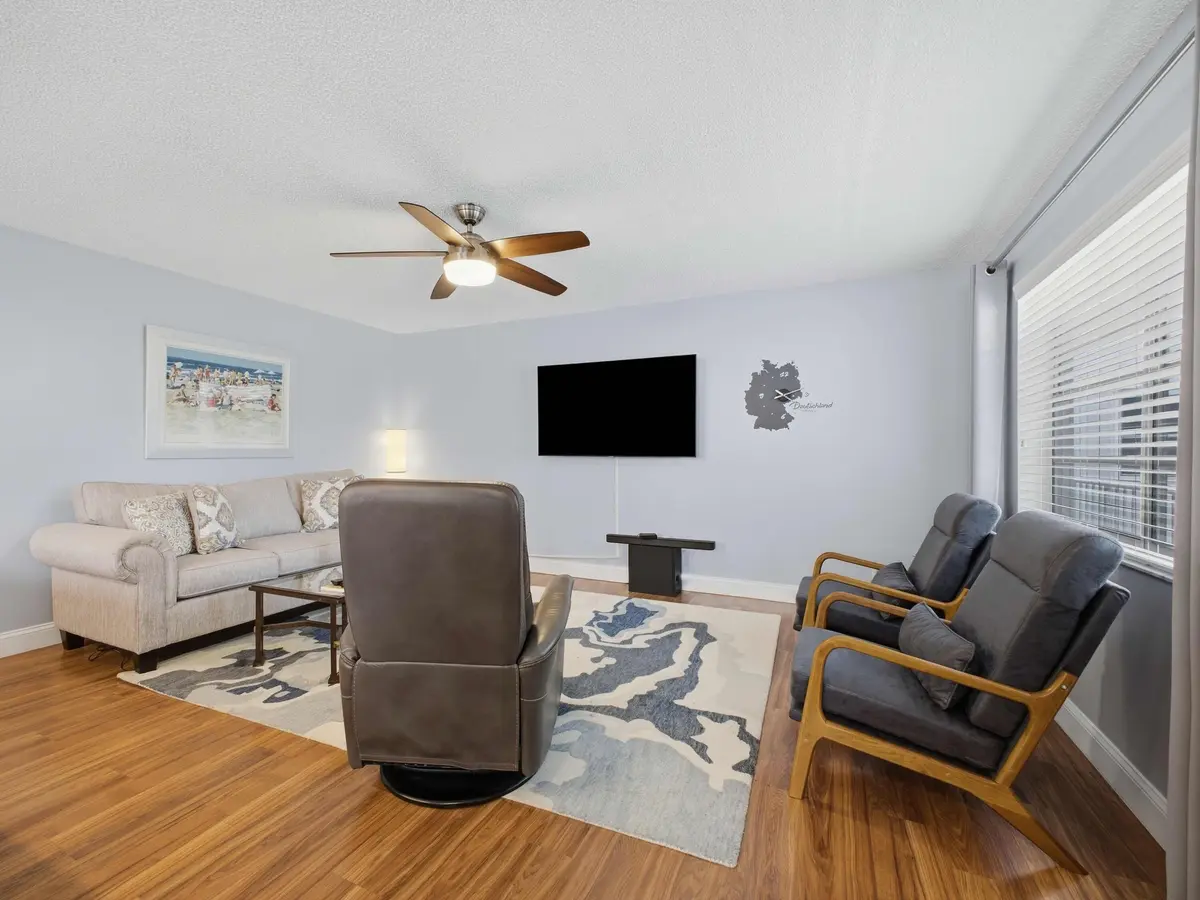 Living 1 at 461 CAPRI J 461, Delray Beach