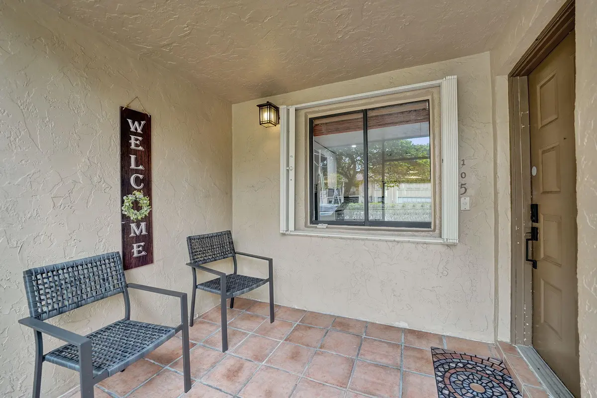 5-web-or-mls-DSC05240 at 310 Lakeview Drive 105, Weston