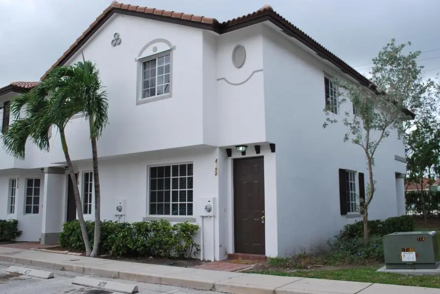 front at 4154 Napoli Lake Drive, Riviera Beach