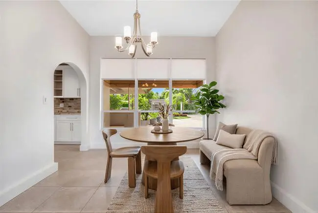 Breakfast nook at 2142 NE 17th Avenue, Wilton Manors