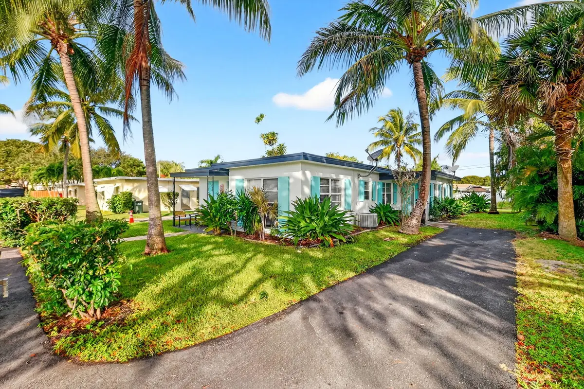 1-web-or-mls-DSC_7210 at 323 DE CARIE Street 1, Delray Beach