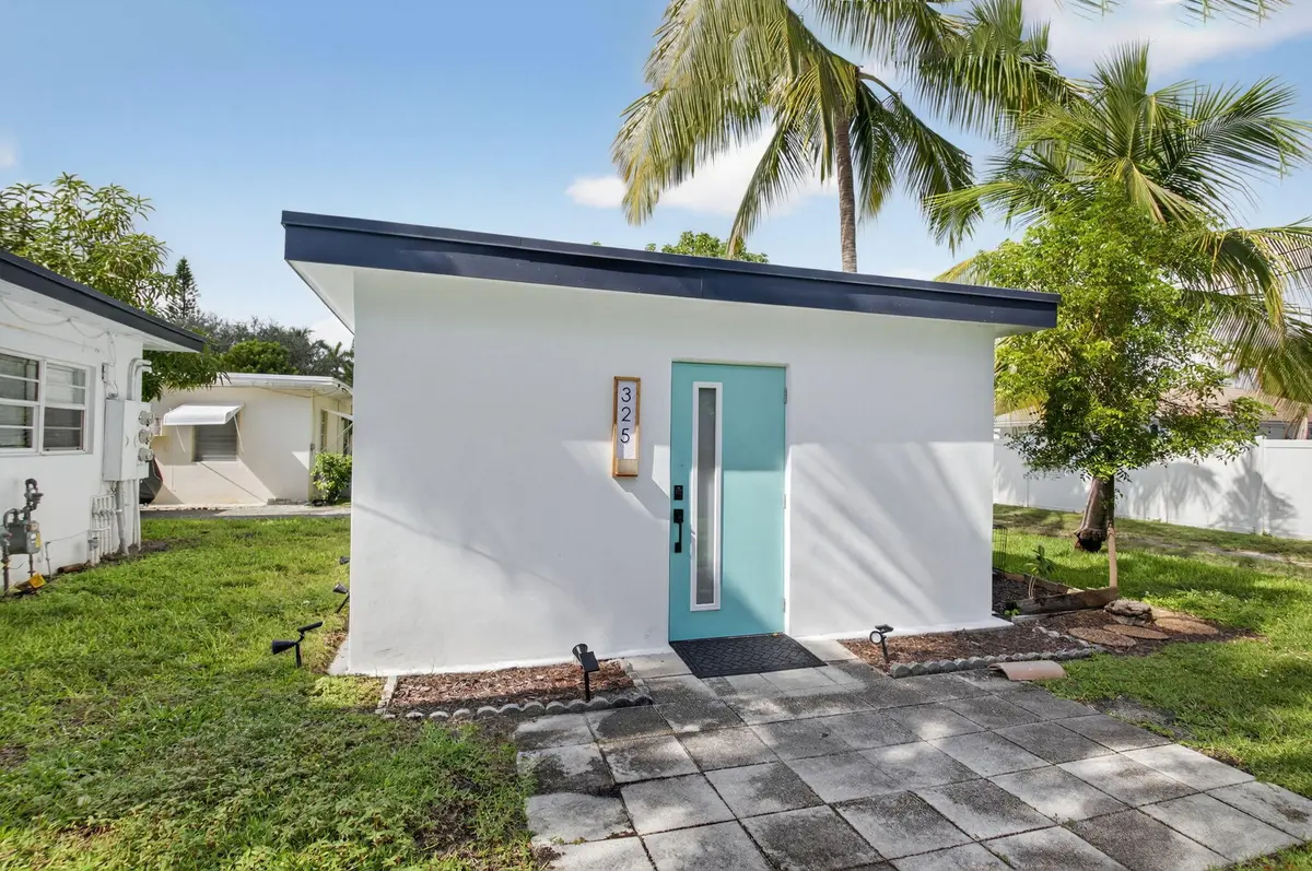 2-web-or-mls-DSC_5749 at 323 DE CARIE Street 1, Delray Beach