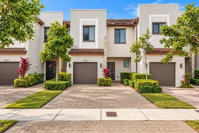 20554 NE 2ND Court, Miami – Townhouse for sale