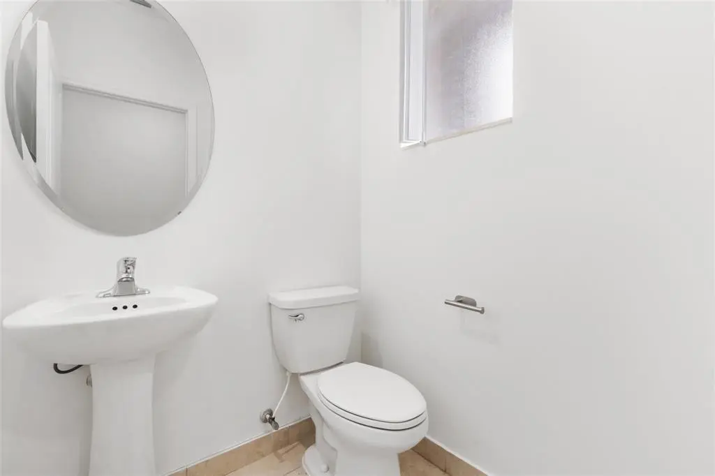 20554 NE 2ND Court, Miami, FL – photo 7