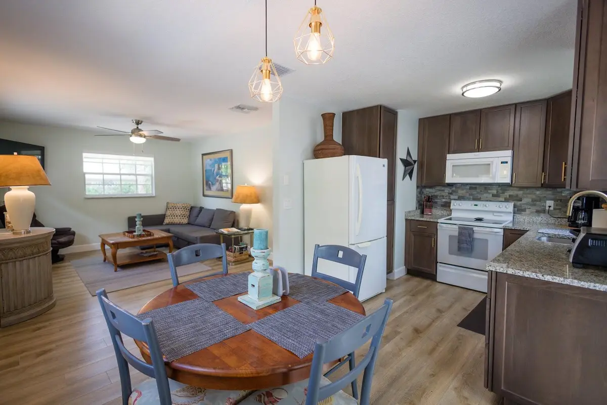 image 2 Shelby Overton at 2120-2130 NE Flamingo Terrace, Jensen Beach