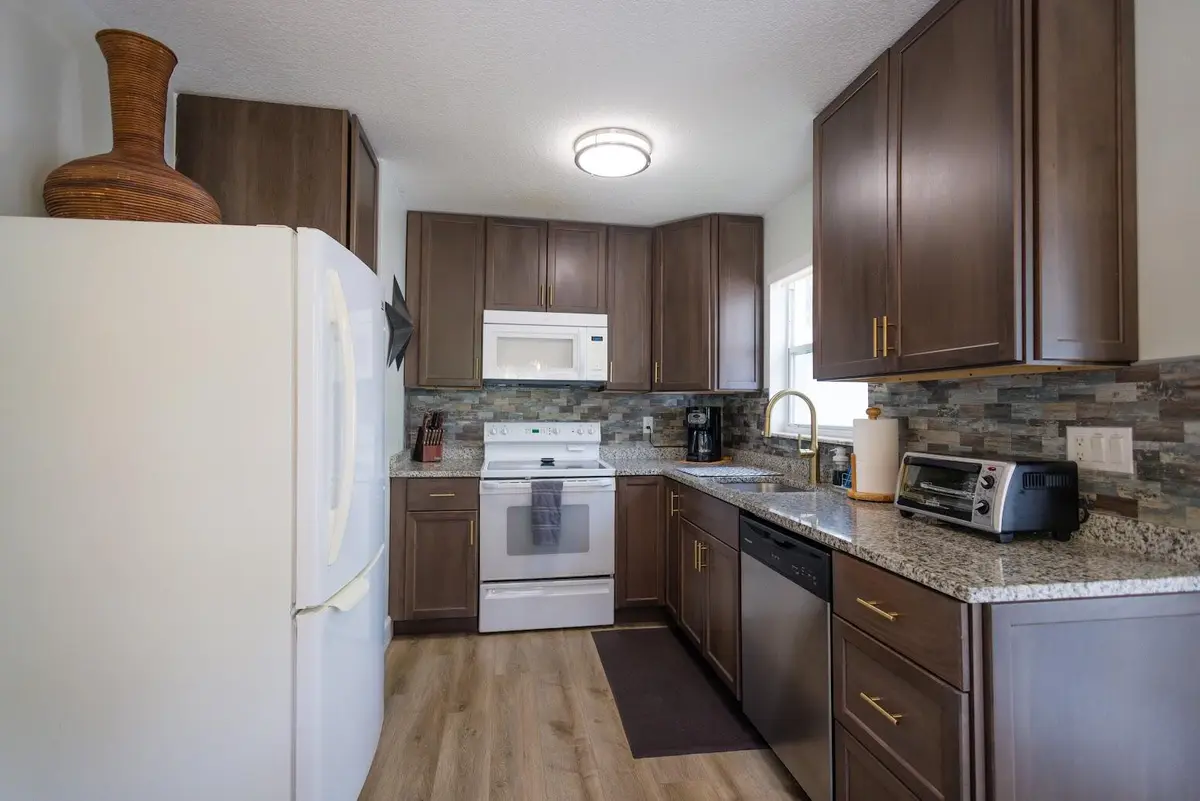 image 4 Shelby Overton at 2120-2130 NE Flamingo Terrace, Jensen Beach