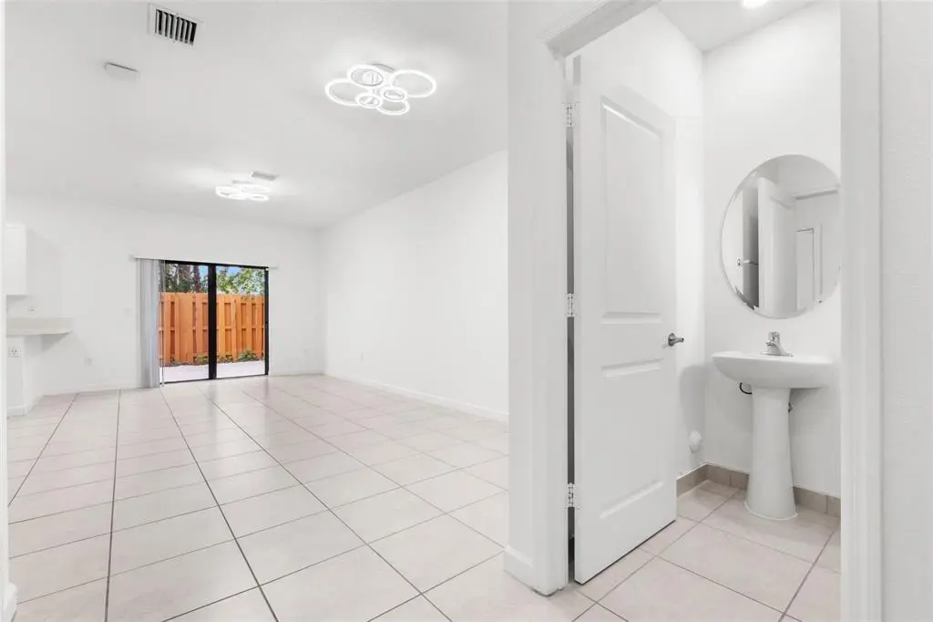 20554 NE 2ND Court, Miami, FL – photo 3