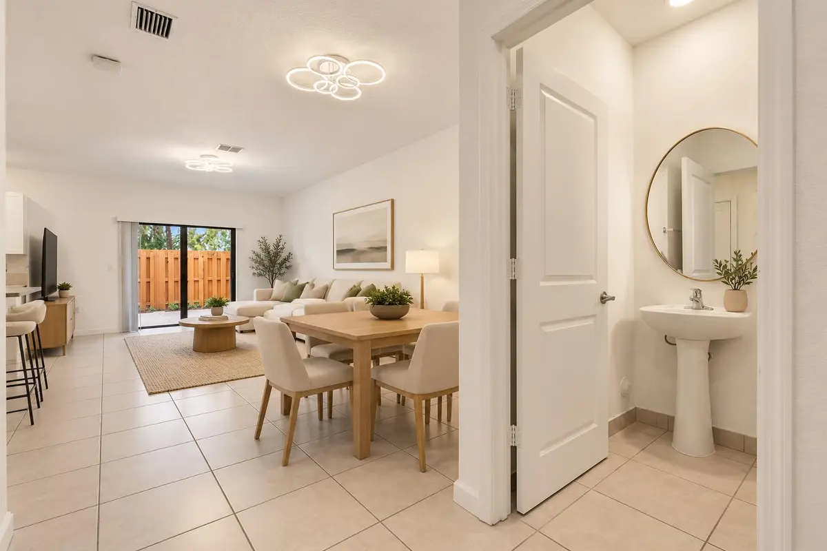 17 amueblada at 20554 NE 2ND Court, Miami