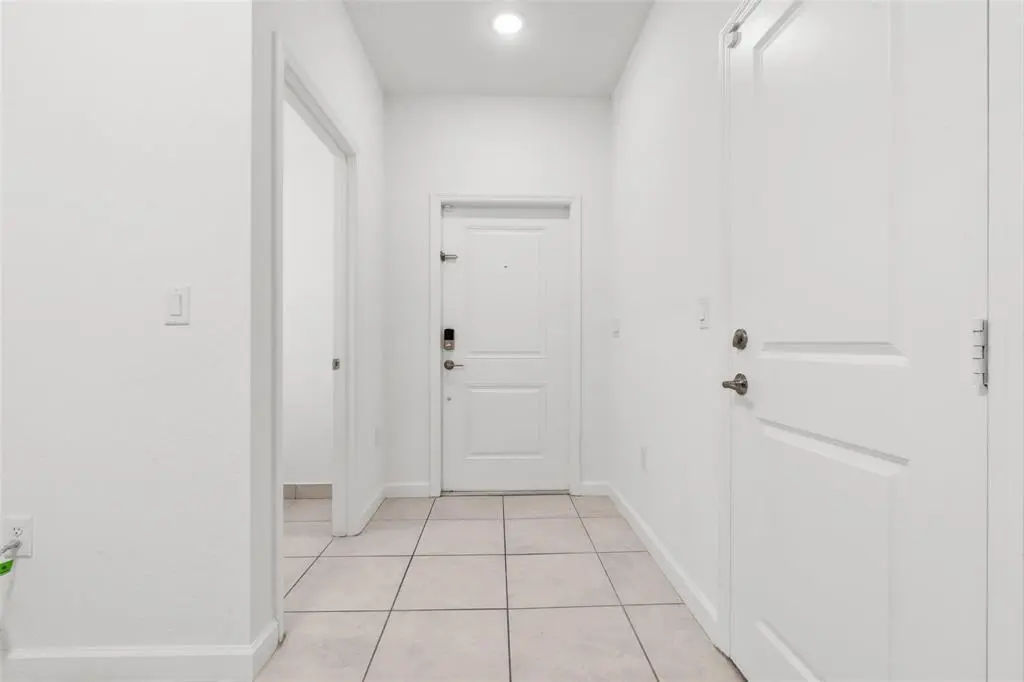 20554 NE 2ND Court, Miami, FL – photo 6