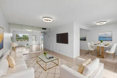 4028 Hythe B, Boca Raton – Condominium for sale