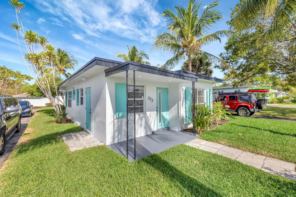 2-web-or-mls-3W7A2790 at 323 DE CARIE Street 1, Delray Beach
