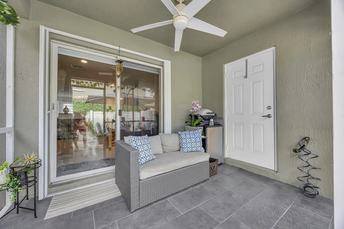 1-4 at 5933 MANCHESTER Way 5933, Tamarac