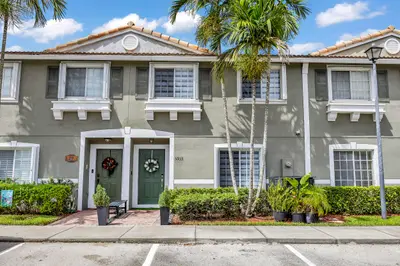 5933 MANCHESTER Way 5933, Tamarac – Townhouse for sale