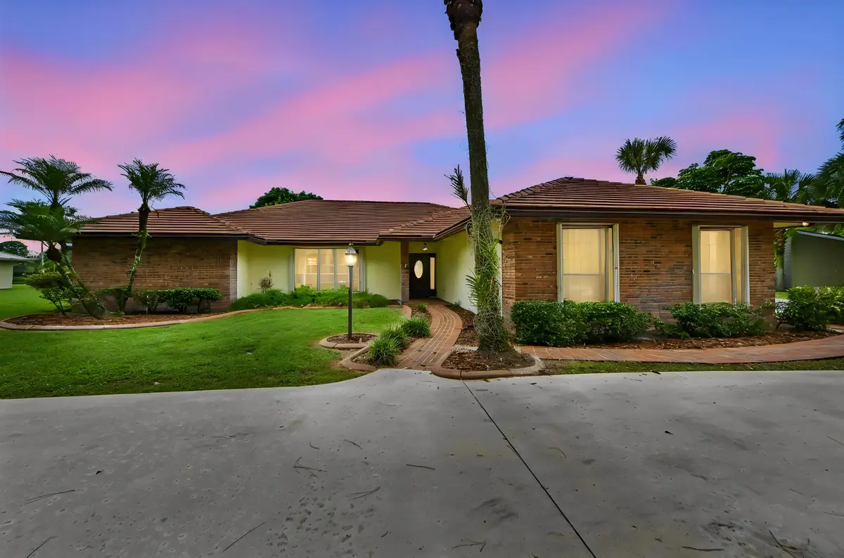 03-Front-03_TW at 627 Marginal Road, West Palm Beach