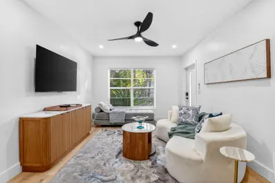323 DE CARIE Street 1, Delray Beach – Triplex for sale