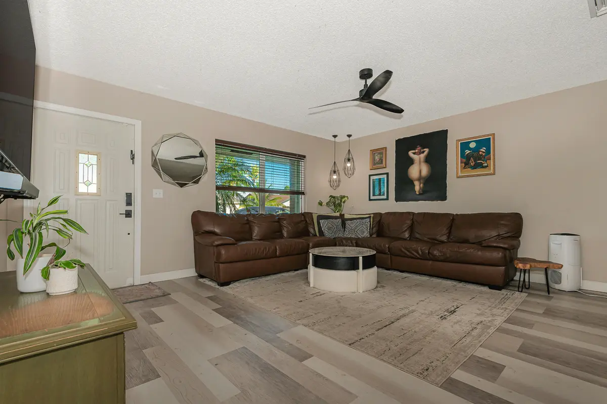 0-3 at 19442 COLORADO Circle, Boca Raton
