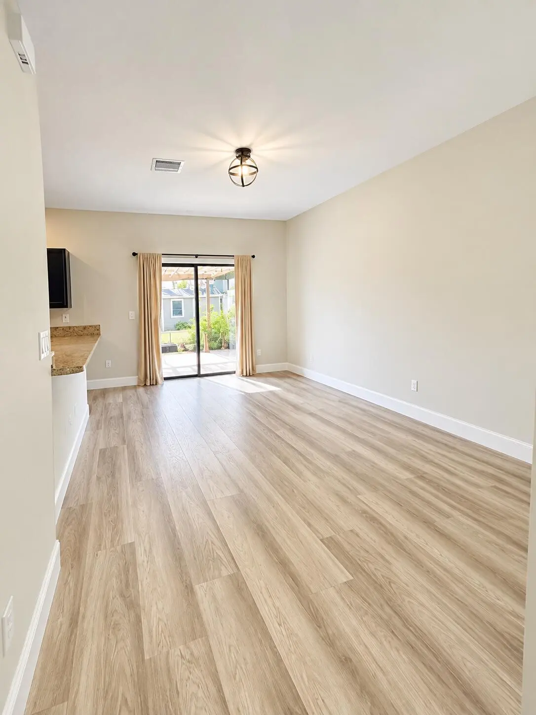 Family Room at 9326 W 33RD Lane, Hialeah
