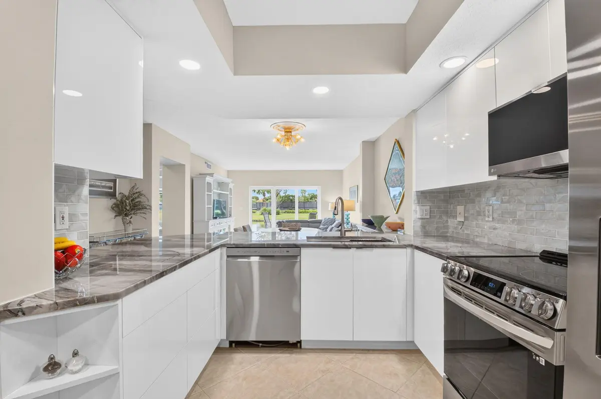 Kitchen at 5938 Crystal Shores Drive 104, Boynton Beach