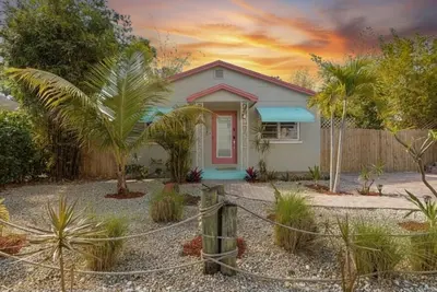 101 E 25th Street, West Palm Beach – Single Family Residence for rent