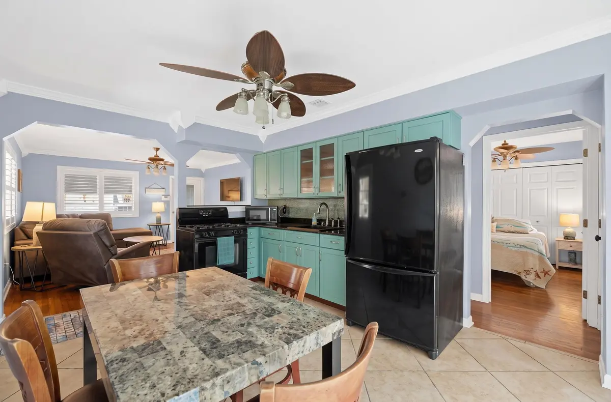 Kitchen photo at 101 E 25th Street, West Palm Beach