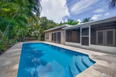 1540 NE 40th Street, Oakland Park – Single Family Residence for sale