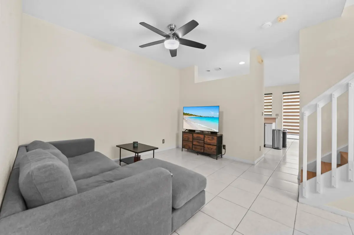 17 Living room 02 at 11625 NW 47th Drive, Coral Springs