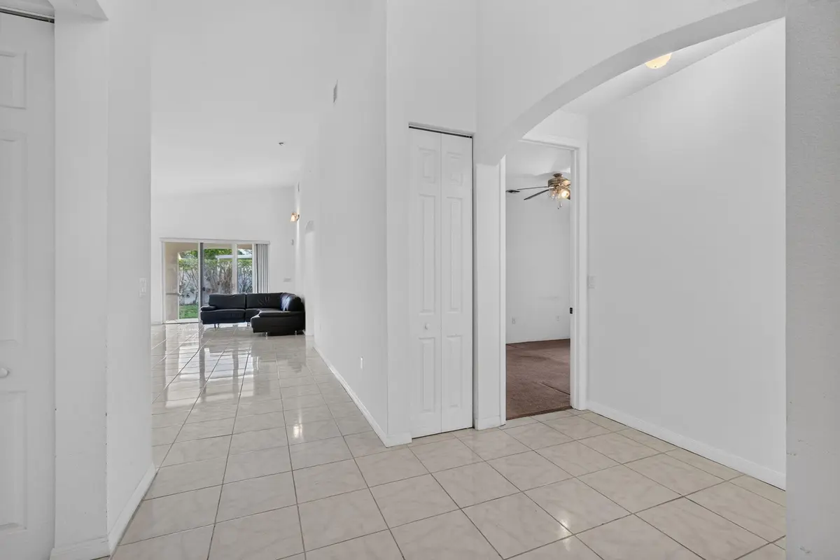 5-web-or-mls-_A7A9402 at 900 SE 2ND Avenue, Dania Beach