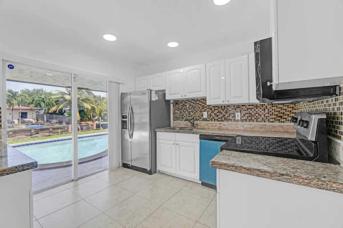1820 NW 33RD Street, Oakland Park, FL – photo 4