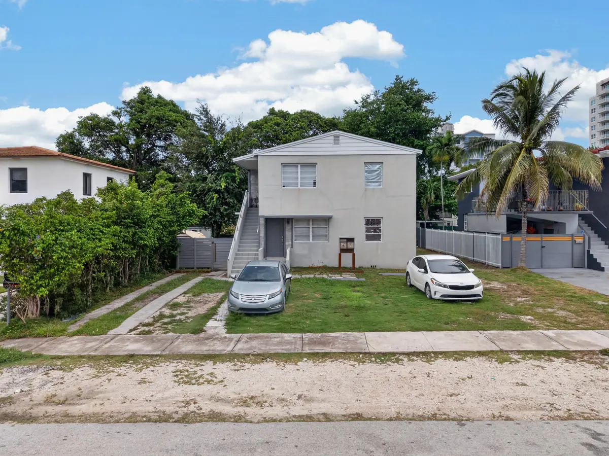 dipietro at 3711 SW 27th Terrace, Miami