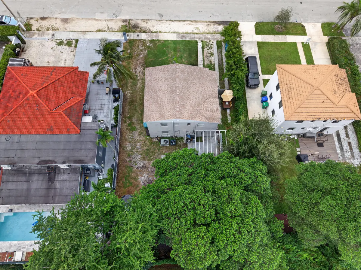 dipietro-4 at 3711 SW 27th Terrace, Miami