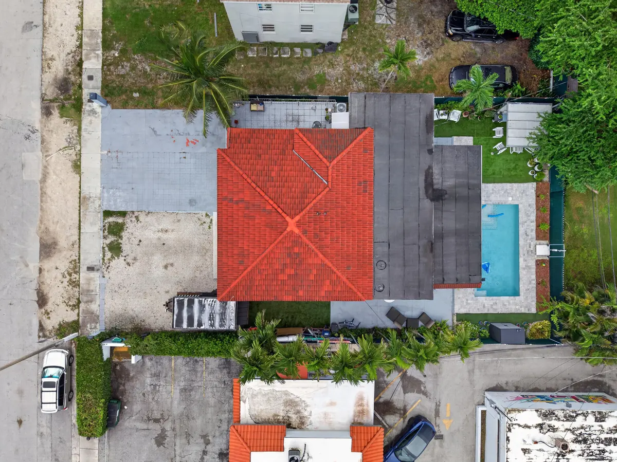 dipietro-7 at 3711 SW 27th Terrace, Miami