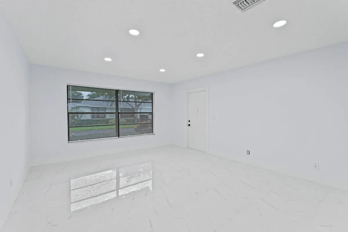 5-web-or-mls-A7409322 at 9880 Chestnut Tree Terrace B, Boynton Beach