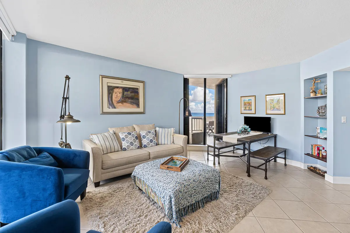 Living Room at 5250 N OCEAN Drive 3N, Singer Island
