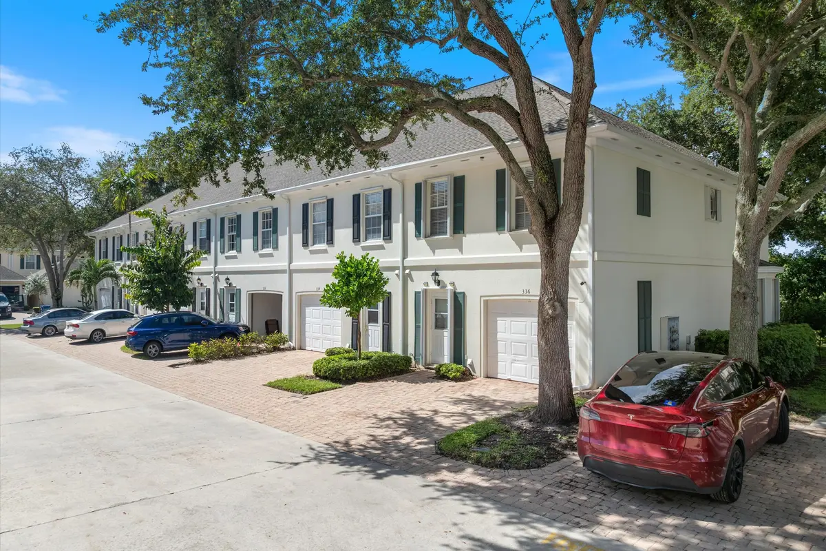 End-unit 336 Legare Ct Jupiter, FL-110 at 336 Legare Court, Jupiter