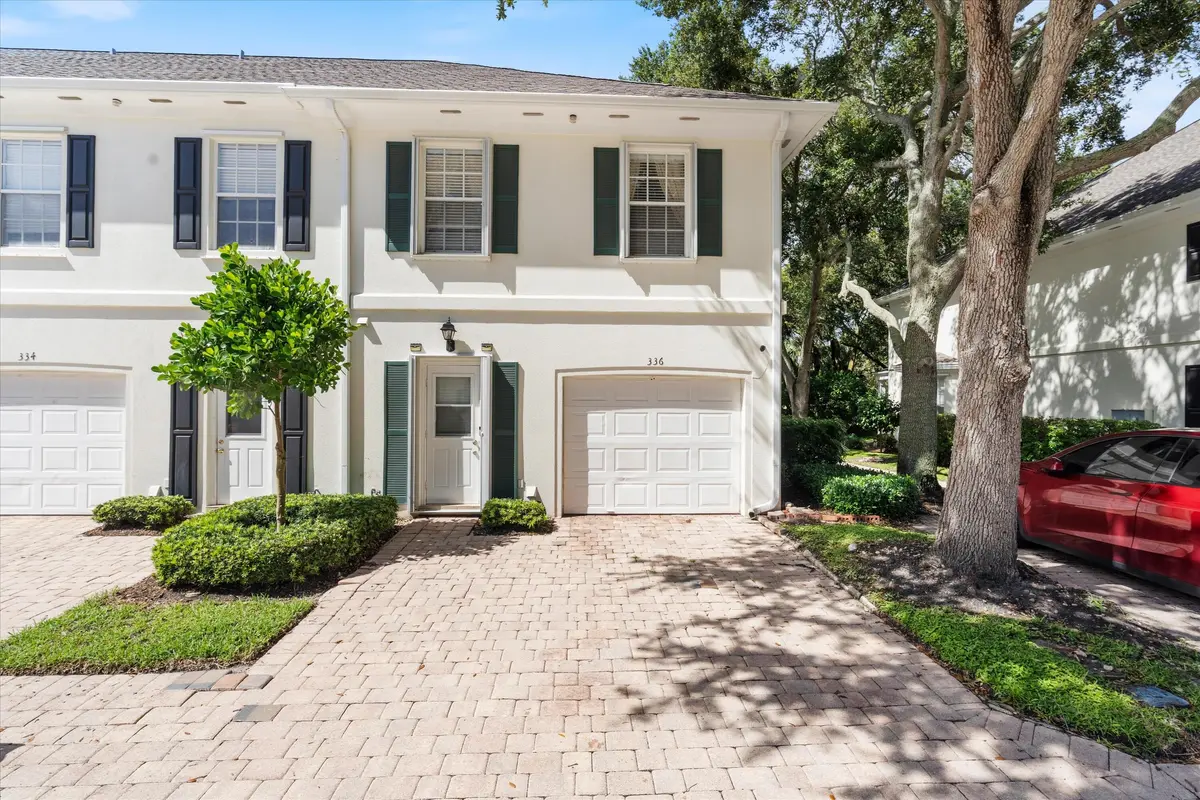 End-unit 336 Legare Ct Jupiter, FL-902 at 336 Legare Court, Jupiter