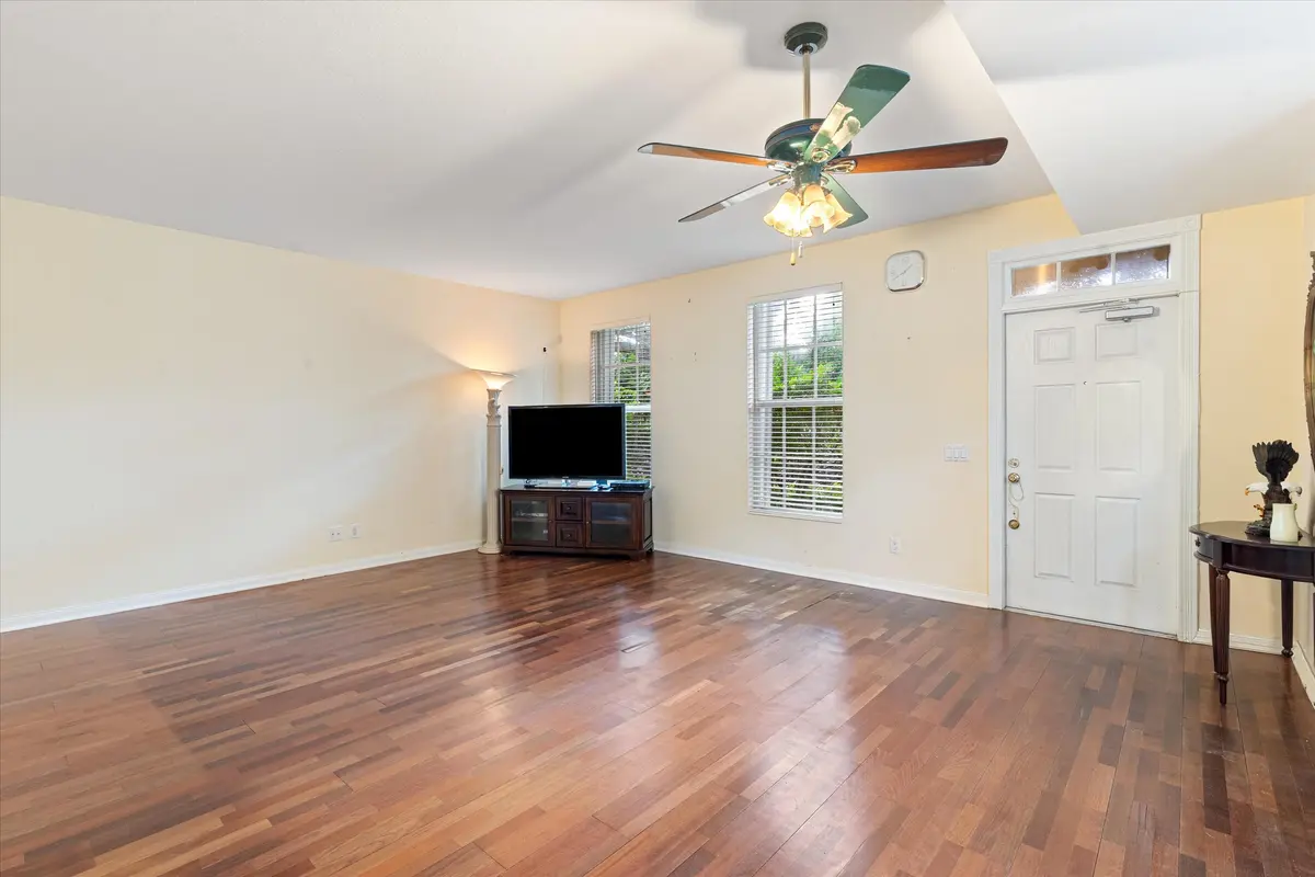 Spacious Living room at 336 Legare Court, Jupiter